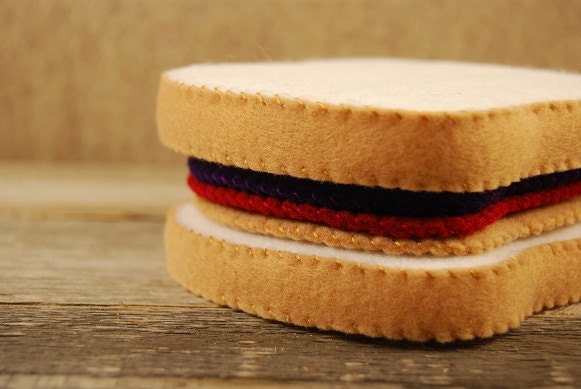 Felt Food Peanut butter and jelly sandwich