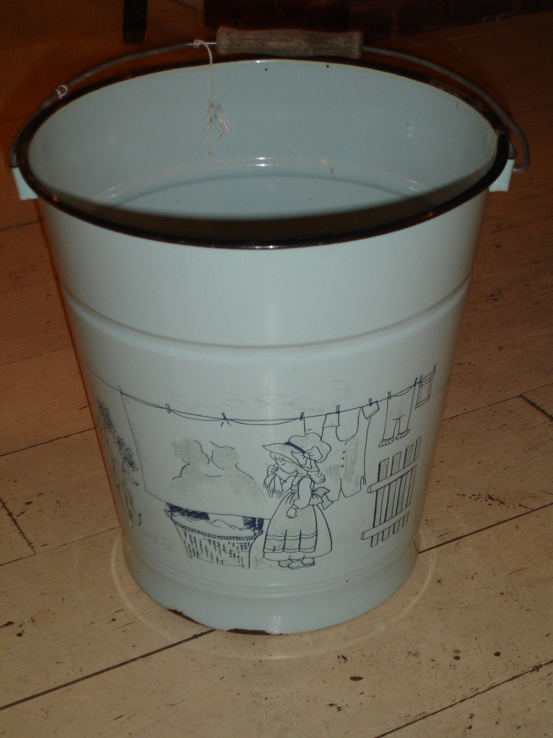 Enamel Laundry Bucket by VintageCottageGarden on Etsy