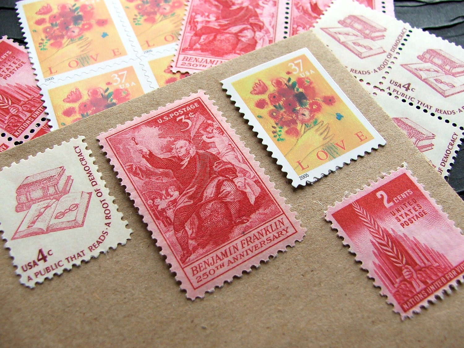 Classic LOVE .. Vintage UNused Postage Stamps .. to post 5 letters