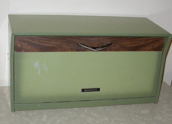 green bread boxes