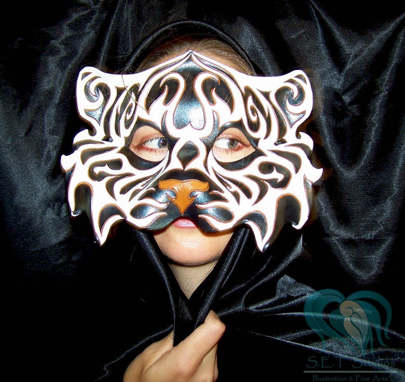 Black and White - Tribal Tiger Leather Mask