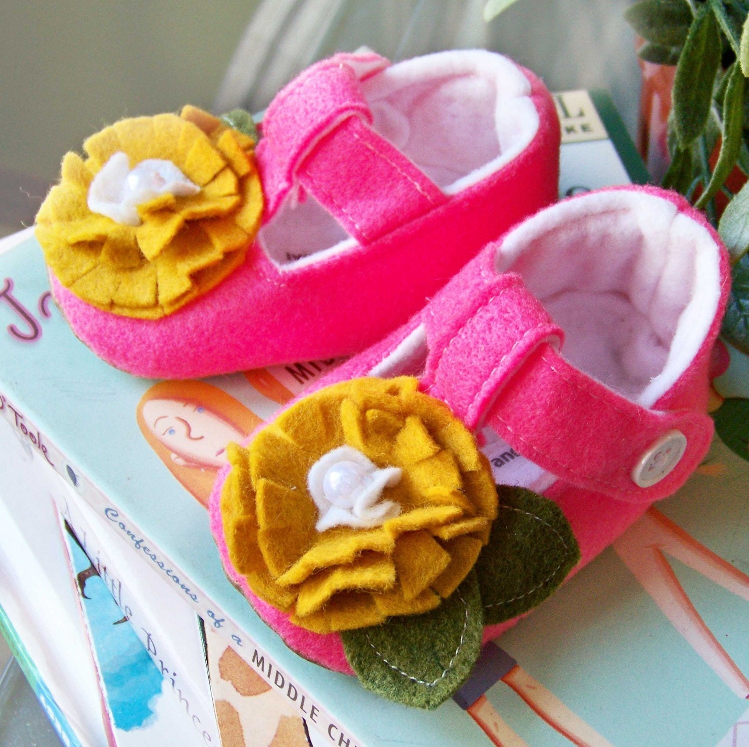 Hot pink baby shoes, Shoes, baby, booties, girl, t-bar, wool felt, pink,