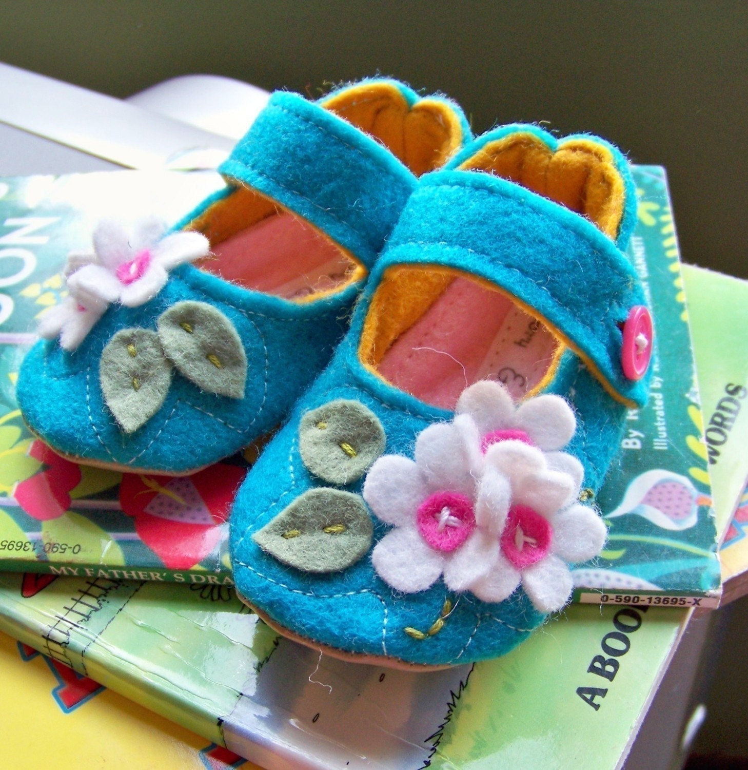 blue baby girl shoes, flower baby booties, pink baby girls booties, flower maryjanes, felt baby booties