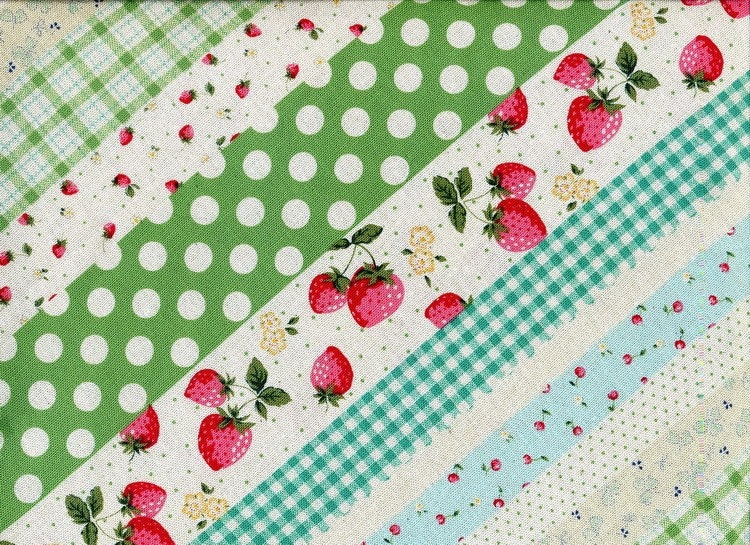 Sweet Strawberry Patchwork in Green Combo-EK-QS31607B