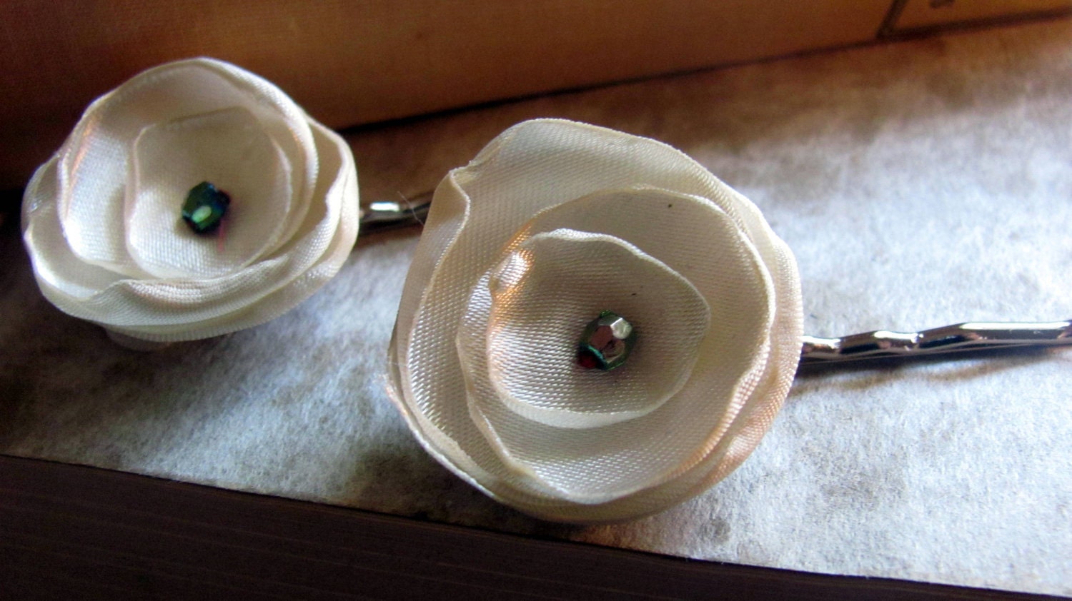 Ivory bloom bobby pins