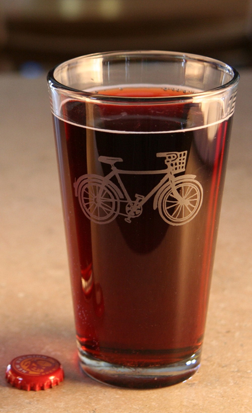 Bicycle with basket etched pint glass