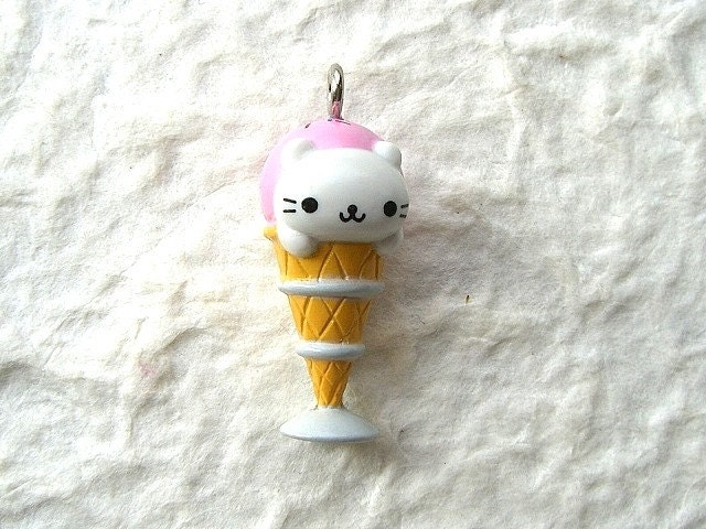 nyan nyan nyanko keychain