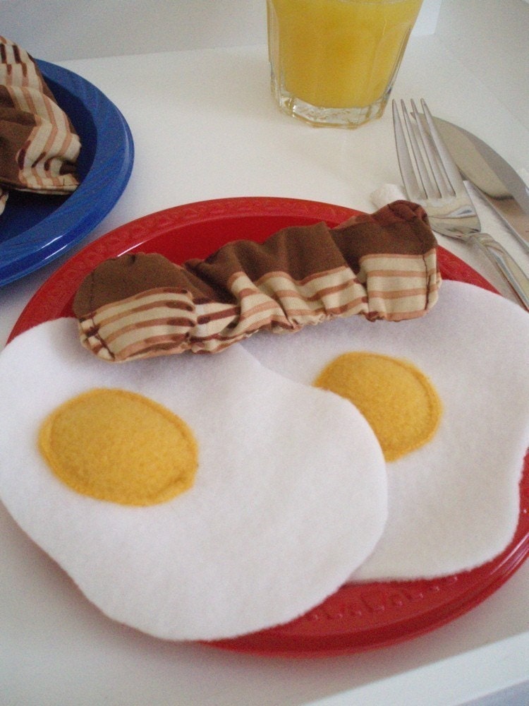 Whiskers Cafe 2 Fried Egg with Bacon - Cat Nip Toys