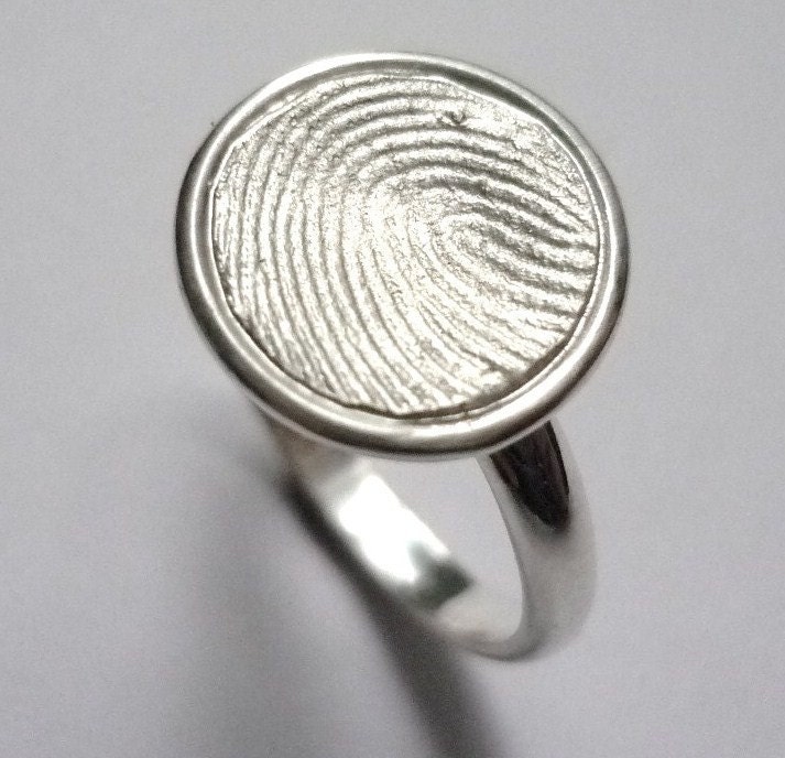 Fingerprint signet ring in Sterling silver