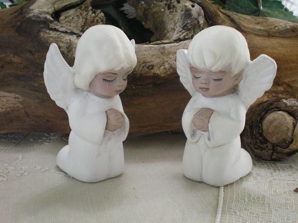 Angels Boy and Girl Praying Figurines