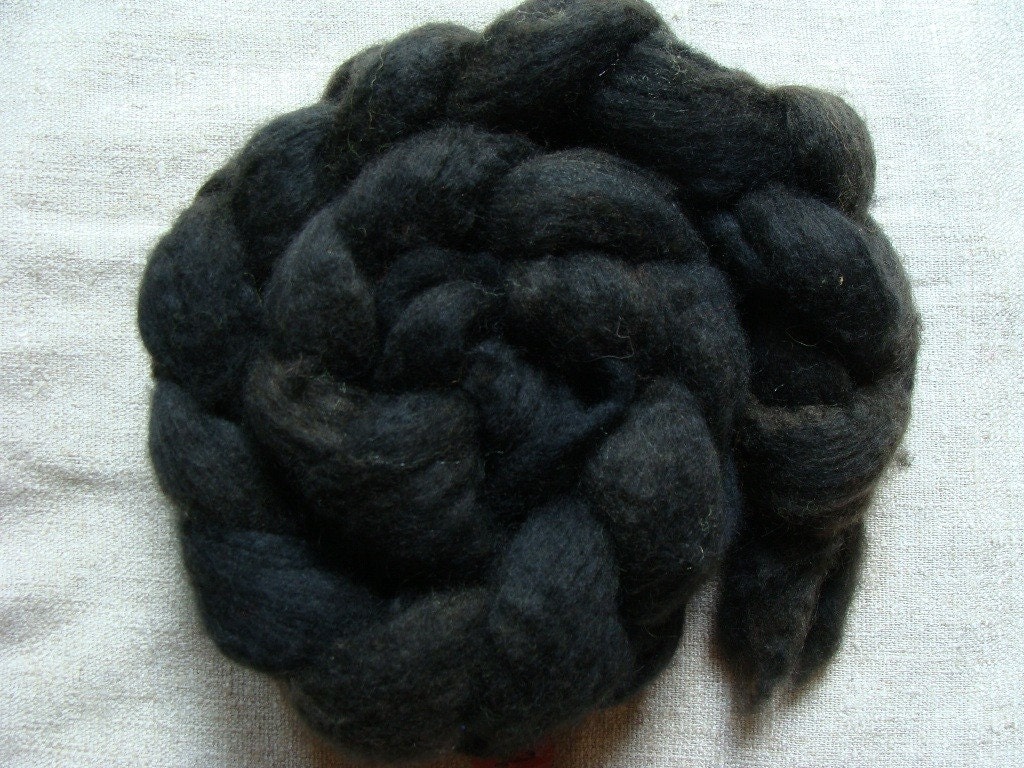 4oz. Bluefaced Leicester dyed with Logwood / Madder / Osage (769)