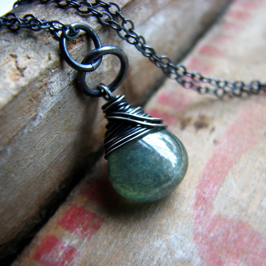 Wayfarer - wire wrapped moss green quartz necklace