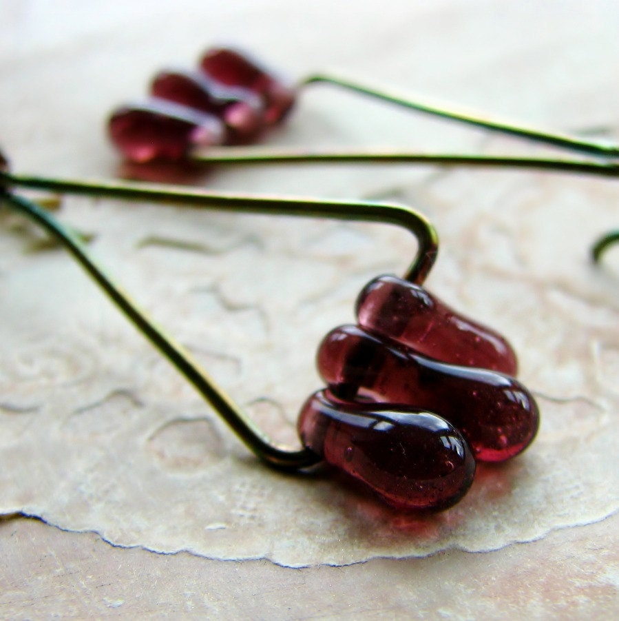 Brass triangle earrings organic shape glass beads minimalist boho - Swing in plum