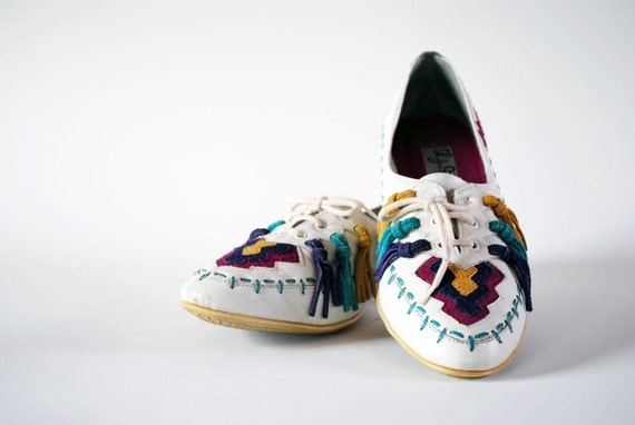 UNREAL 80s L.J. Simone Native American Aztec Magenta Purple Mustard Teal Tassel Leather Suede Oxfords Flats 8, 8.5