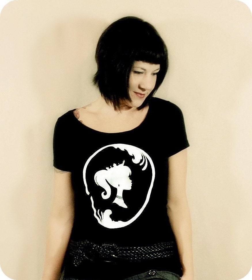 Barbie Cameo Black Tshirt - Girls or  Womens Sizes