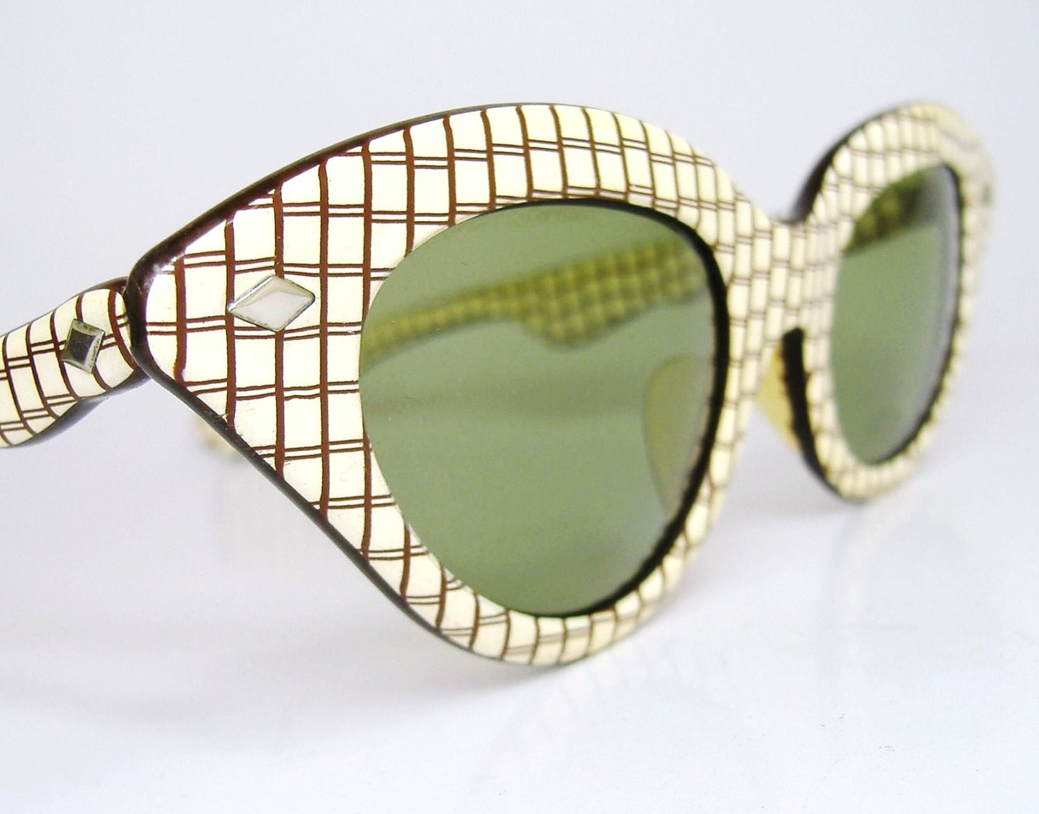 Vintage Cat Eye Sunglasses Checkered Rockabilly Eyewear