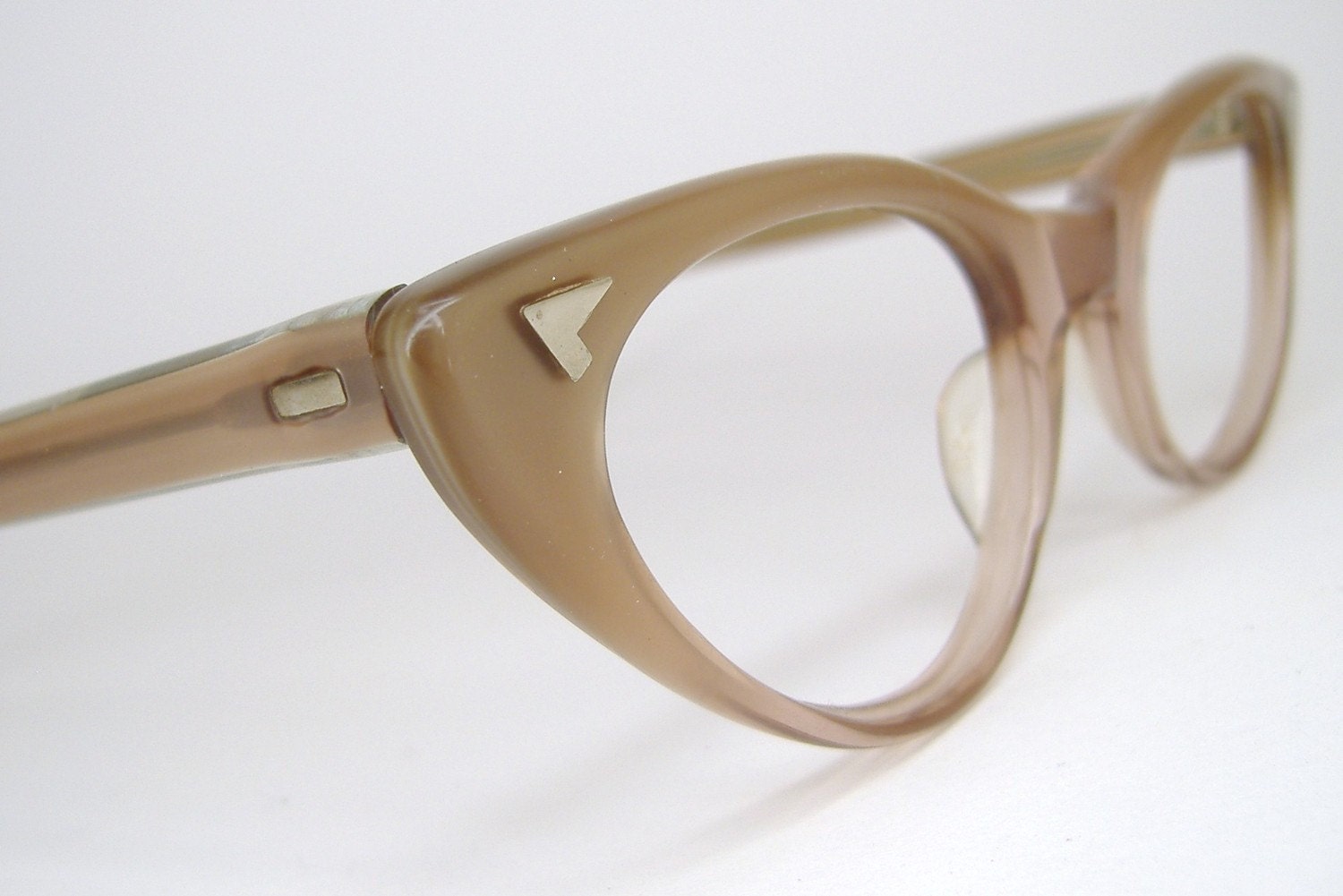 Vintage 50s Womens Beige Cat Eye Eyeglasses Frame