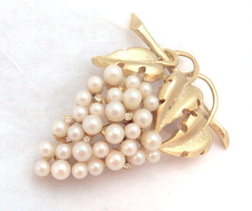 Vintage Grape Pin by Pell - Faux Pearls and Rhinestones