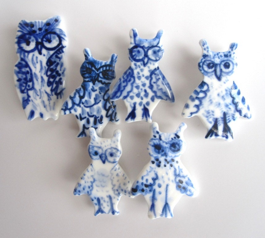 Handpainted Delft Brooch - Owl