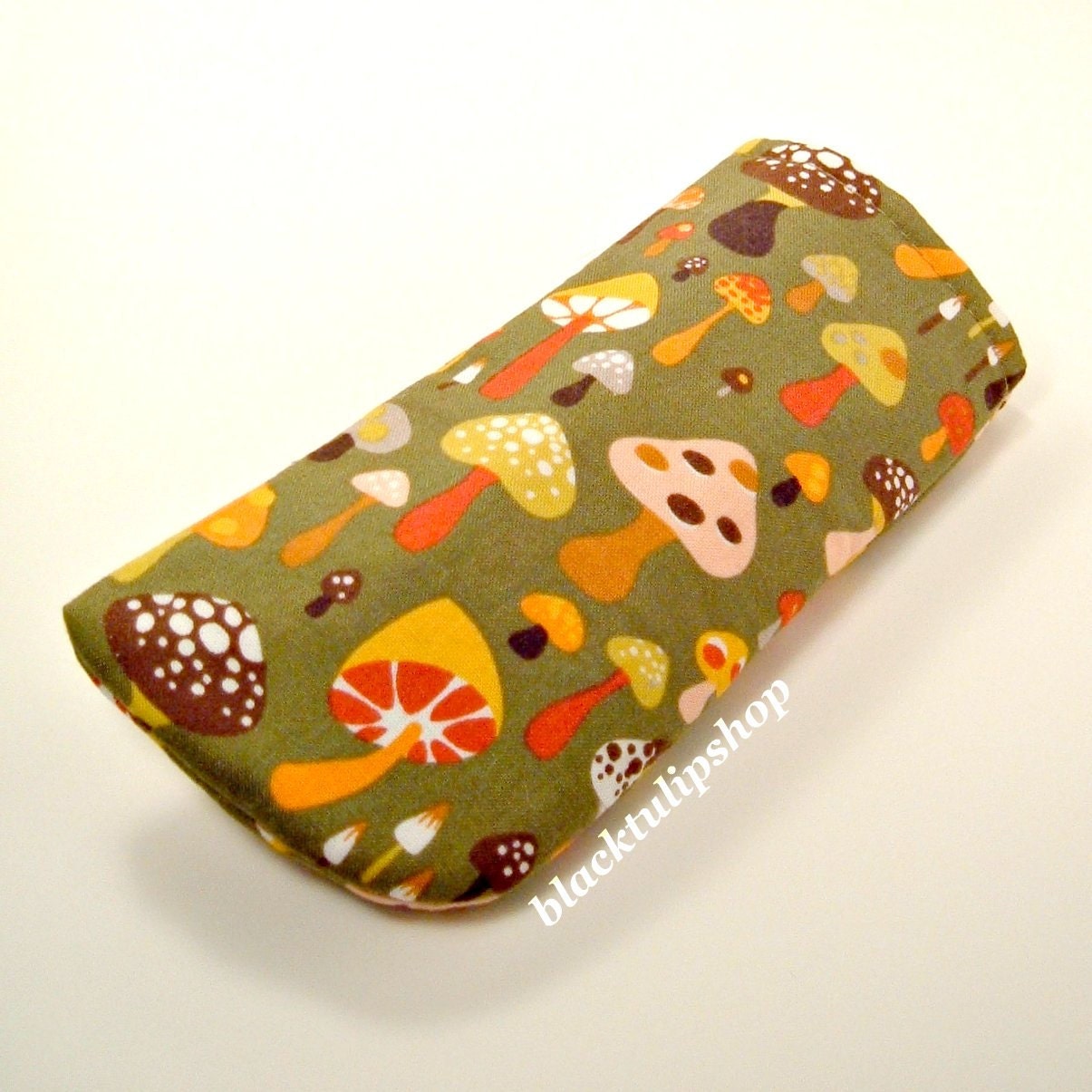 Retro Sunglass Eyeglass Case Holder Cover Boho Green Mushroom Forest