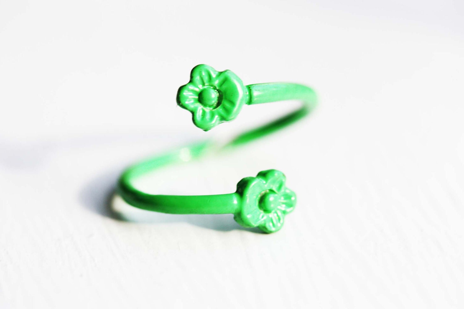 Green Flower Spiral Ring