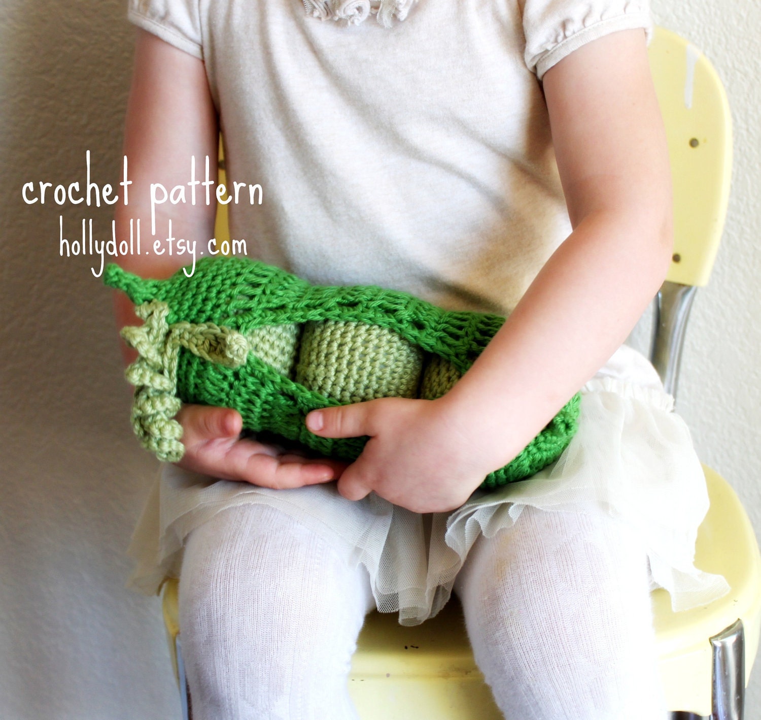 Crochet pattern PDF- Peas in a pod baby toy- an original hollydoll pattern