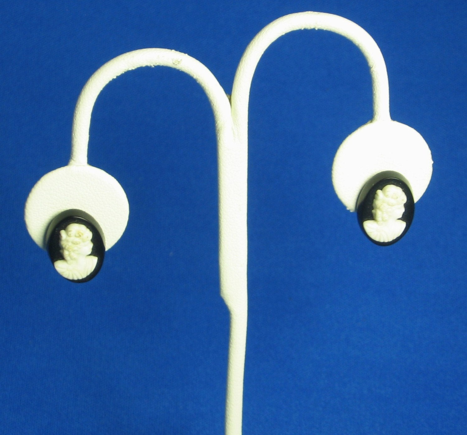 Vintage Black and White Plastic Cameo Earrings