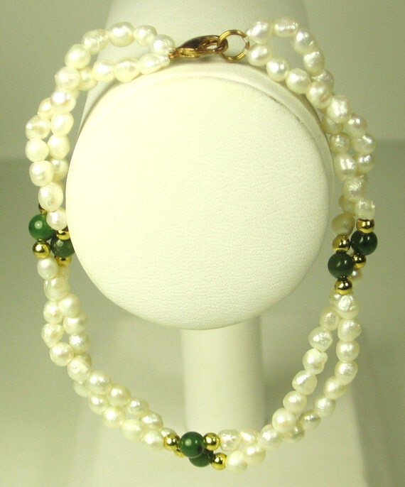 Vintage Baroque Cultured Pearl and Jade Bead Bracelet