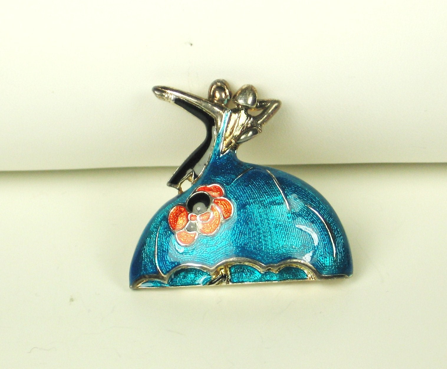 Past Times Clarice Cliff Jazz Age Dancing Figures Pin