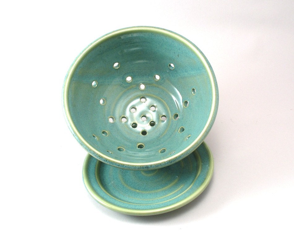 Berry Bowl Colander