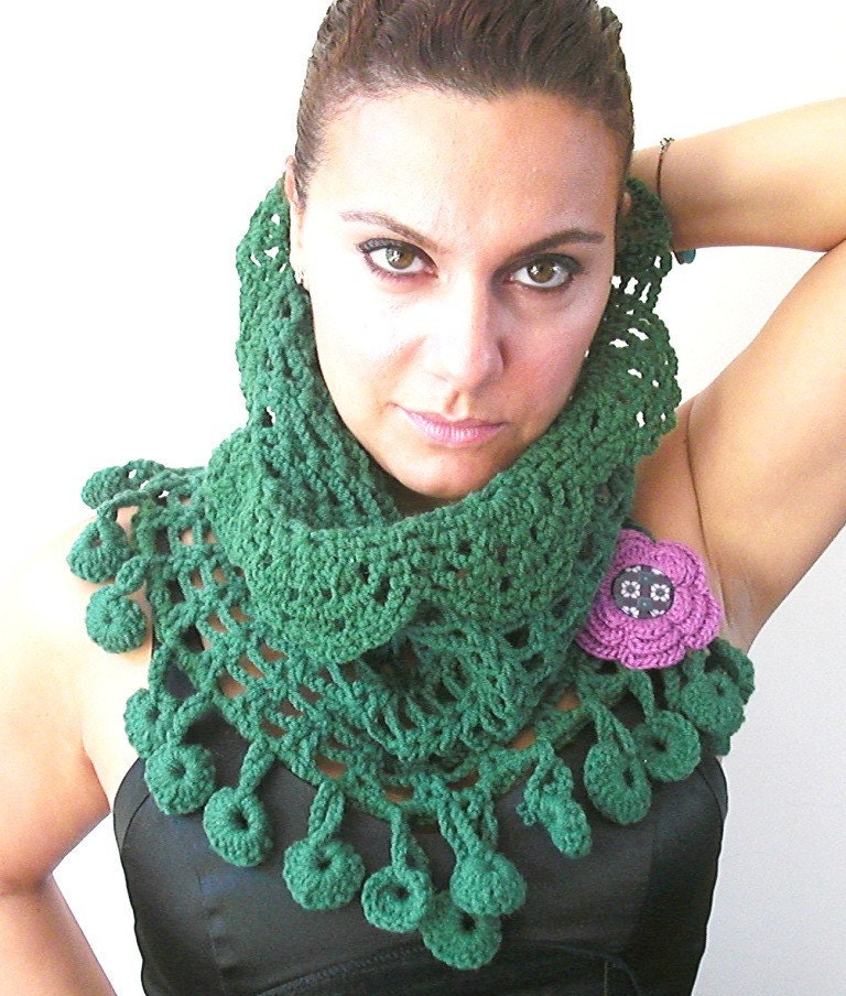 crocheted cowl Womens Scarf- st patricks day  Green Fashion  Hand Knit- Green Chunky  Cowl  Tube SCARF  Autumn, Fall Winter Accessories