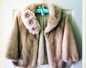Modified Bouquet bridal sash or brooch smaller flower detail in nude/blush, ivory, and champagne