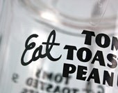 ViNTaGe GeNeRaL SToRe CouNTeR GLaSS JaR .  ToM'S ToaSTeD PeaNuTS