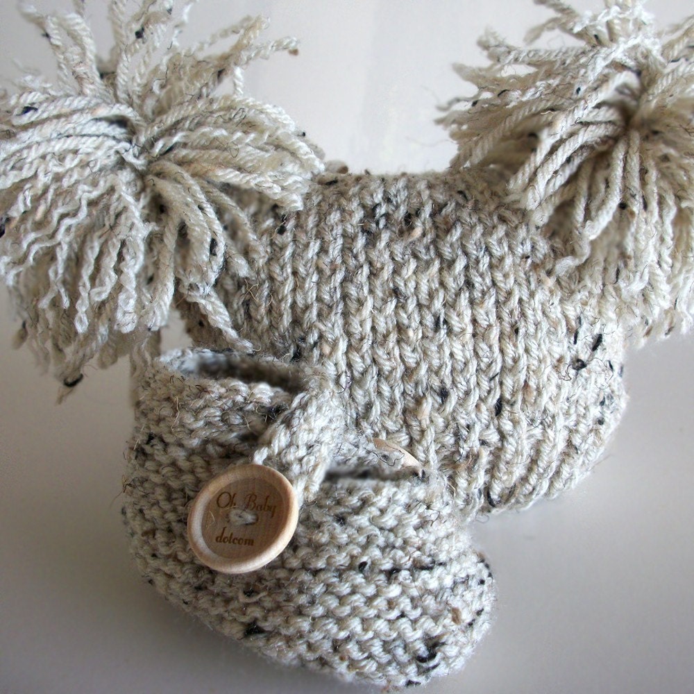 newborn set hat and booties oatmeal and raisin- ready to ship
