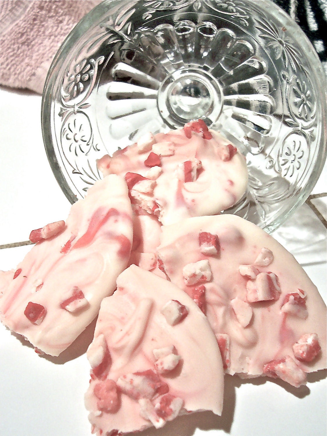 Oregon Peppermint Crunchy Goodness-Awesome-Delicious-White Chocolate Lovers Ecstasy -Scrumptious