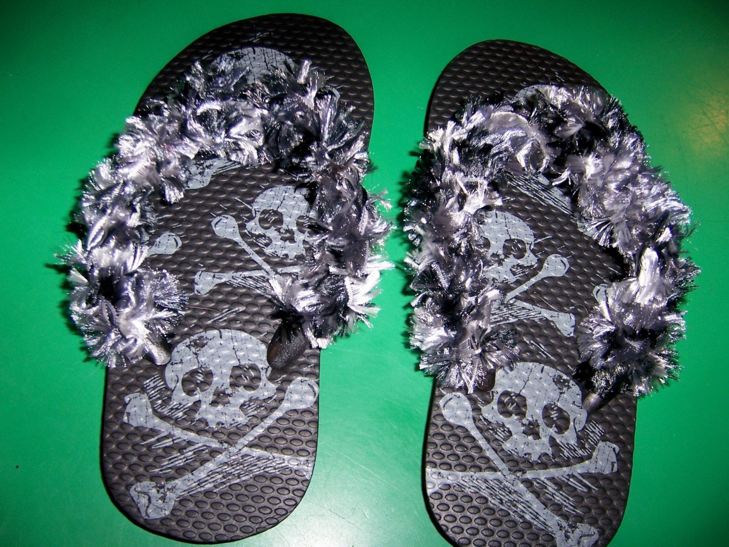 SKULL SANDALS Flip Flops Handmade Crochet Straps w/Boa Fashion Fur Childrens Small 11/12 w/FREE Shipping