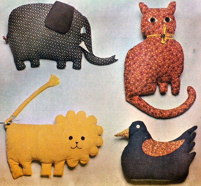 Vintage 1970s Stuffed CALICO PILLOW TOYS Pattern - One Size - McCall's 4279