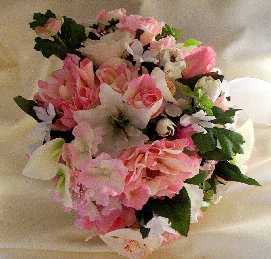 Shabby chic Cottage wedding style Pink Bridal Bouquet Custom artificial Silk Wedding Flowers couture design faux flowers