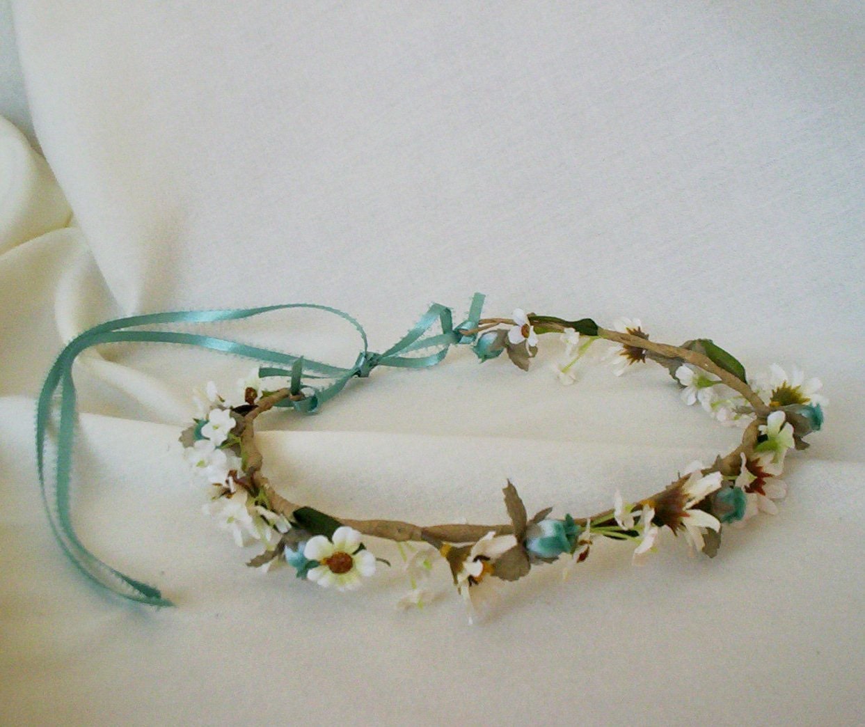Brides Maid Daisy Flower Crown Hair Wreath Boho headpiece Wedding Bridal halo summer hair fashion accessories custom colors for Silvia