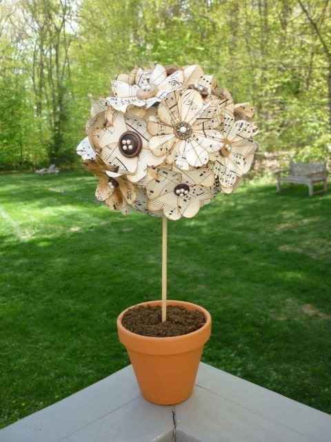Vintage Musical Topiary