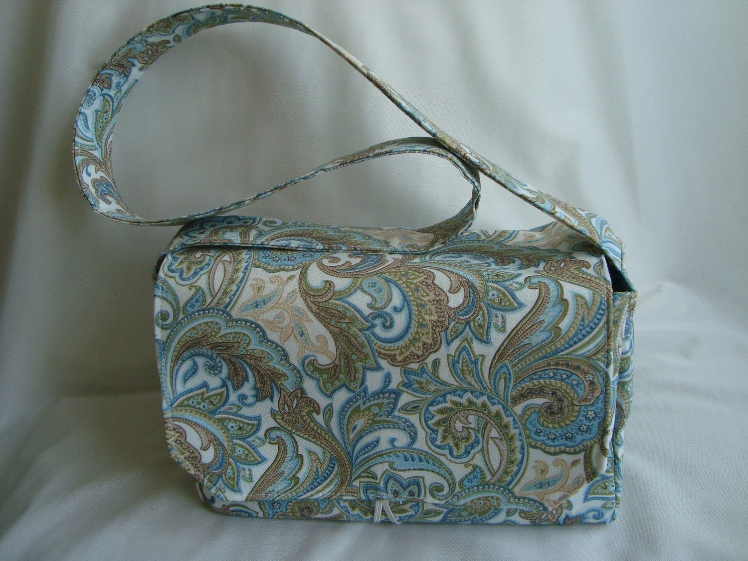 Super Size Coupon Organizer Box Holder -With Strap - Attaches to Your Shopping Cart / PRETTY GREEN PAISLEY
