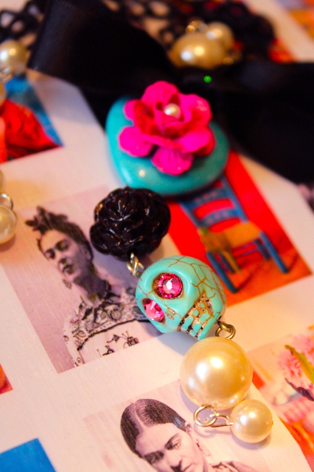 Skull Candy Pretty Pink Rose and Pearls Bow Necklace - Dia de los muertos