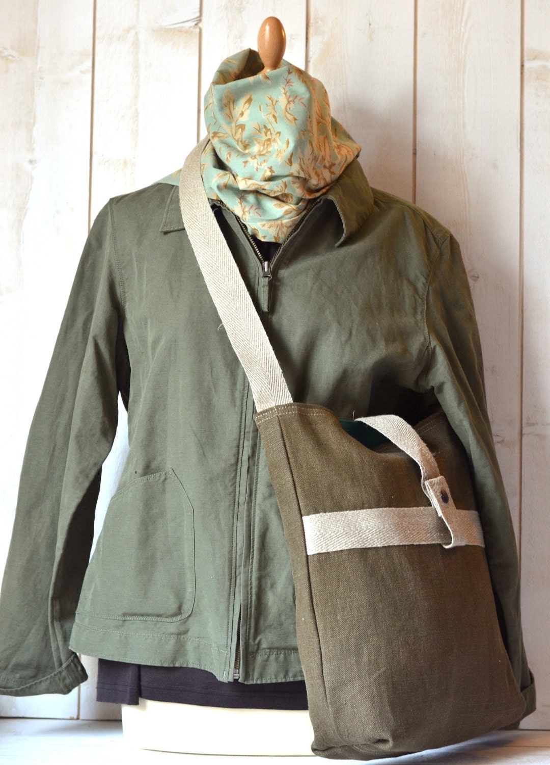 French Messenger bag / Cross body bag in MOSS Green Linen // Teal green Rot proof lining / Made to order