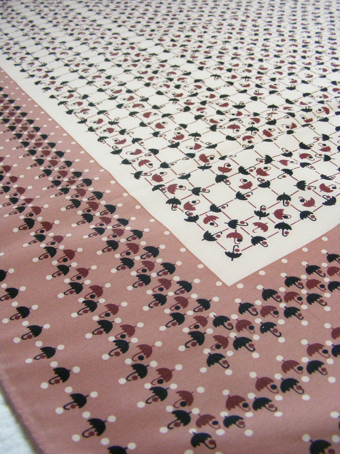 Vintage Scarf 70s TINY UMBRELLAS Totes Rain April Showers - Mauve, Black, Ivory