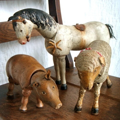 Schoenhut and Co. Humpty Dumpty sheep RESERVE FOR Berries 1 MAYLYN