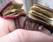 Mini book ring - red