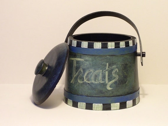 Painted Wood Canister with Lid Treats Vintage Farmhouse Cottage Chic