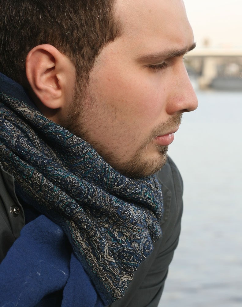BLUE PAISLEY wool silk men scarf muffler warm felted felt merino man scarves