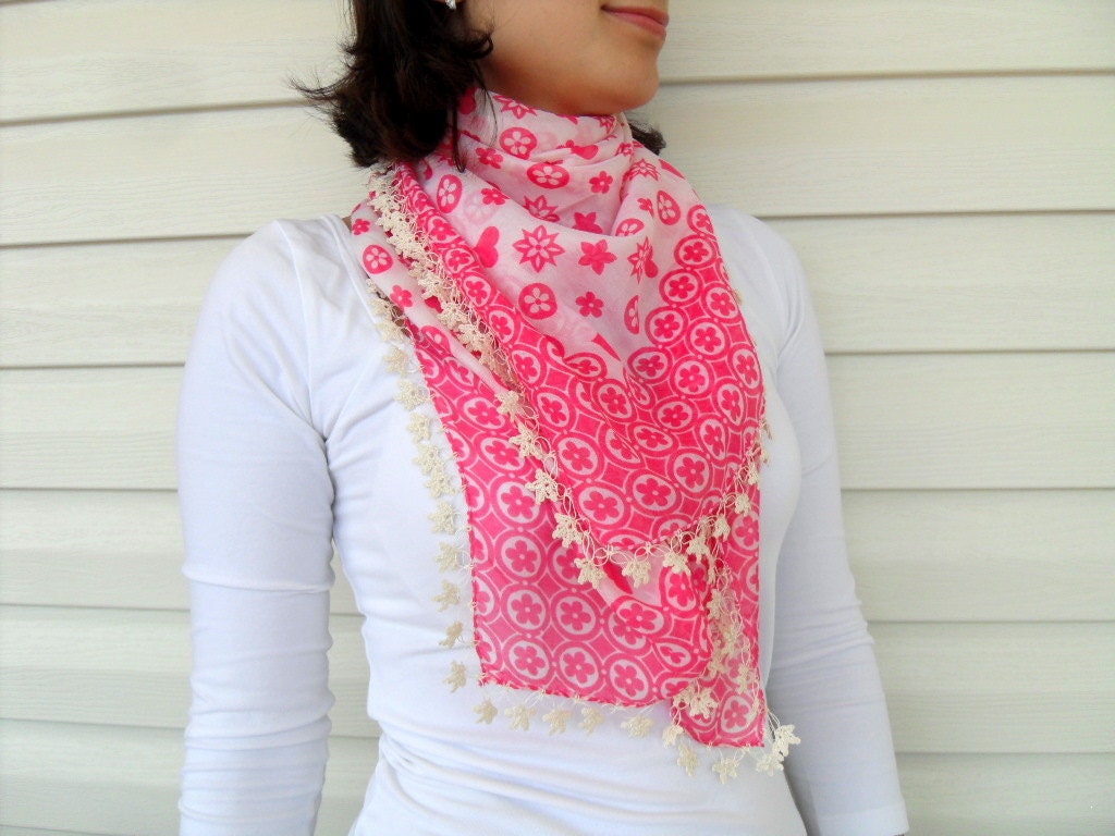 Needle Crocheted Lace- Traditional Turkish Oya Shawl- Sweet Pink Hearts Snow Flakes Summer