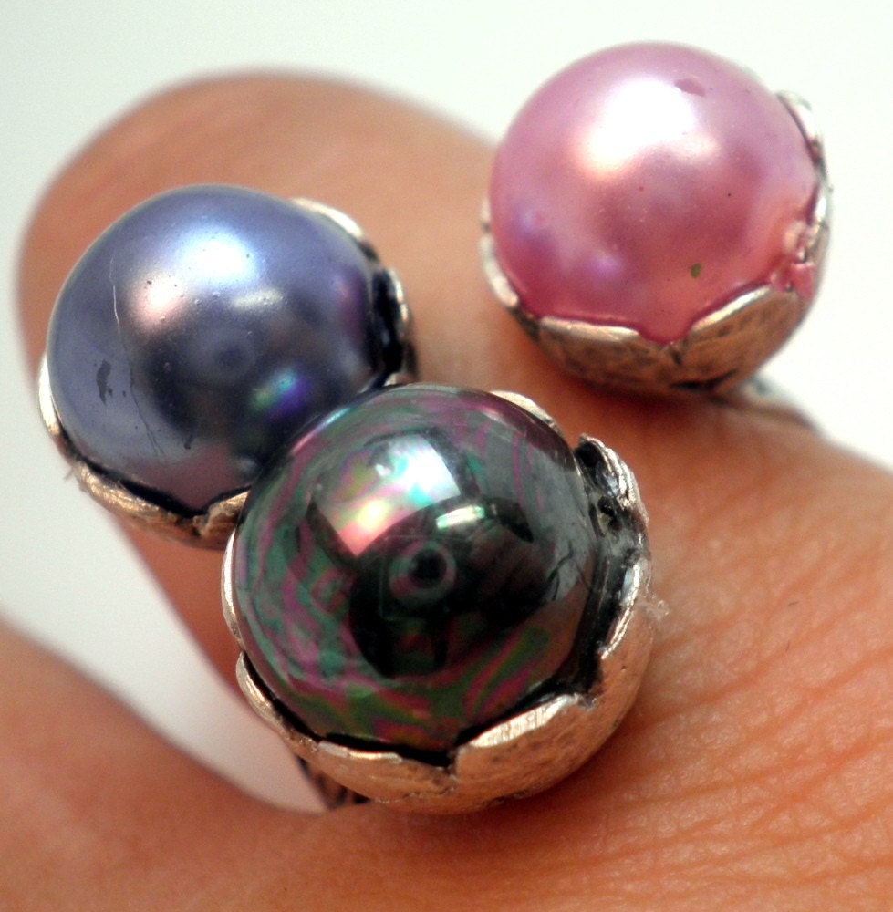 Ring - Triple Glass Pearl Silver Plated Brass Ring - in Smoky Grey, Blue and Pearly Pink - Size 8.5